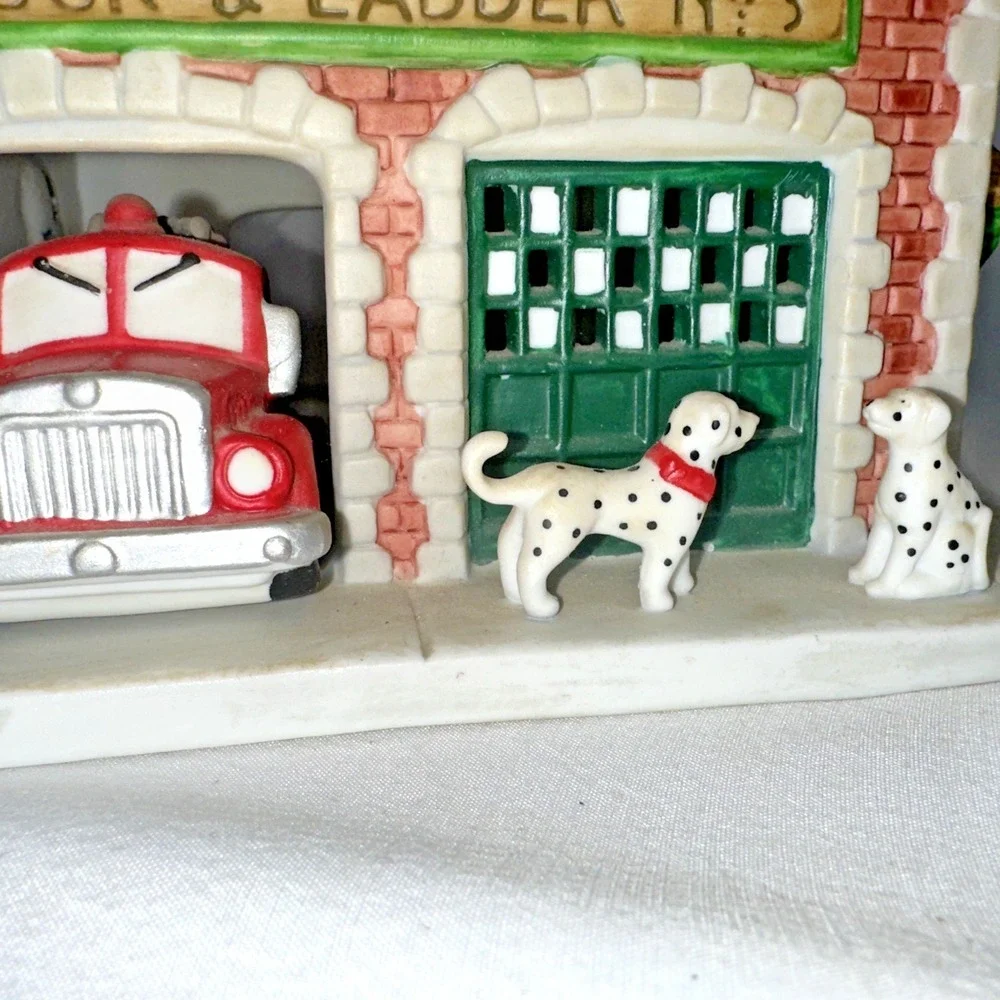 Partylite Retired 1993 Hook & Ladder Fire Station Ceramic House For Tea Candles - Picture 2 of 8